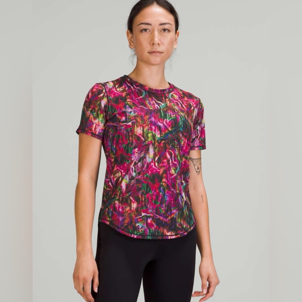 Lululemon High Neck Running and Training T-Shirt
Hyper Flow Pink Multi